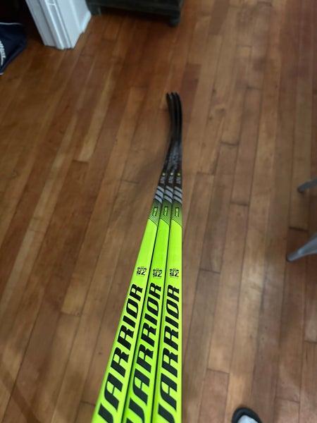 Senior Warrior Alpha LX3 Right Handed Hockey Stick W28 75 Flex (Used)