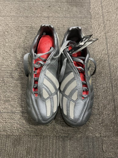 Used Adidas SOCCER CLEATS Soccer Cleats Grey Junior 03.5 11614-S000225863