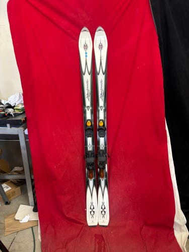 Skis: Rossignol Bandit 178 cm All Mountain Skis (Used)