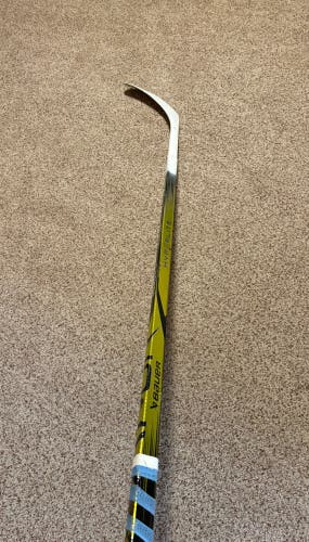 Senior Bauer Vapor Hyperlite 2 Right Handed Hockey Stick P90TM 70 Flex Pro Stock.