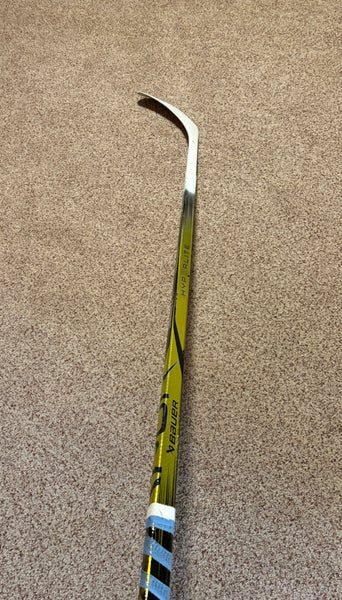 Senior Bauer Vapor Hyperlite 2 Right Handed Hockey Stick P90TM 70 Flex Pro Stock.