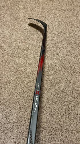 Senior Bauer Vapor X5 Pro Right Handed Hockey Stick P28 87 Flex (Used)