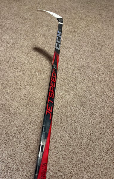 Intermediate CCM JetSpeed FT6 Pro Right Handed Hockey Stick P28 40 Flex (Used)