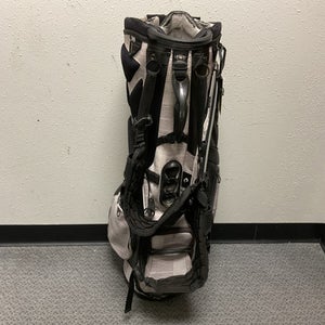 Used Ogio GROM Mens Stand Bag Black And Silver 11855-S000195149