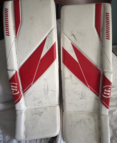 28" Warrior Ritual G7 Goalie Leg Pads (Used)