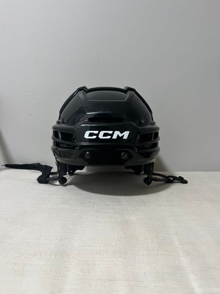 Senior Medium CCM Tacks 720 Helmet (Used)