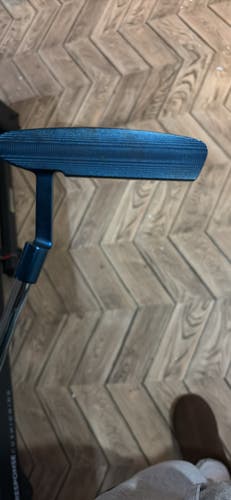 Blue Men's Mizuno Blade Right Handed Putter 34" (Used)