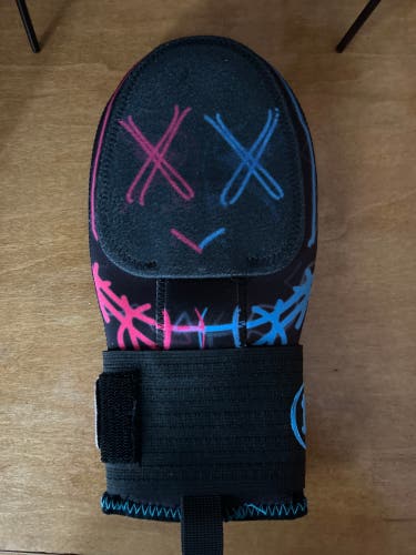 Black Junior Sliding Mitt (New)