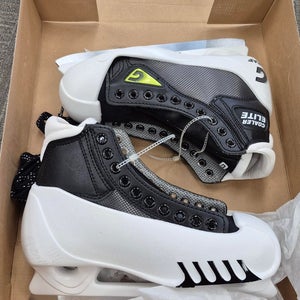 Graf 650 Elite Hockey Goalie Skates Regular Width Size 6.5 (New)