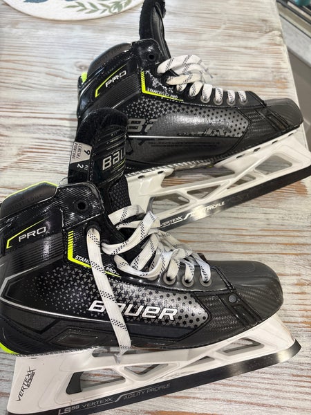 Bauer Pro Hockey Goalie Skates  Size 9 Fit 2 (Used)