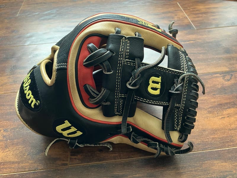 Wilson A2K DATDUDE Gm 11.5 Glove | SidelineSwap | Buy and Sell on