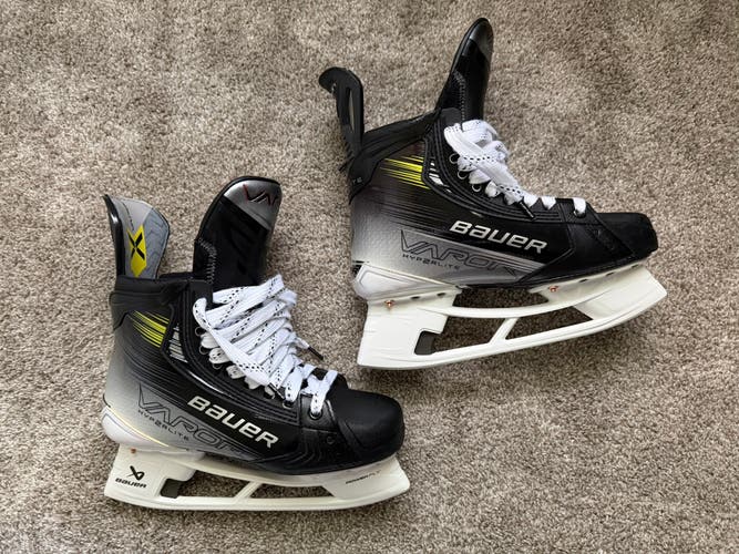 Bauer Vapor Hyperlite 2 Hockey Skates Regular Width 8