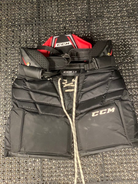 Intermediate Large CCM 1.9 Hockey Goalie Pants (Used)