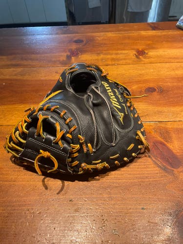 Mizuno Pro Limited Edition RH Catcher's Baseball Glove 33.5" (Used)