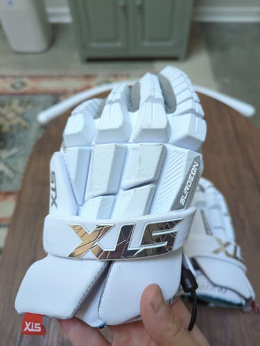 STX Surgeon RZR2 Lacrosse Gloves Medium (Used)