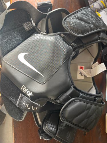 Medium Youth Nike Vapor Shoulder Pads (Used)