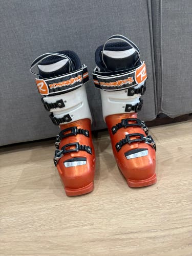 Mondo 24 & 24.5 Unisex Rossignol Ski Boots (Used)