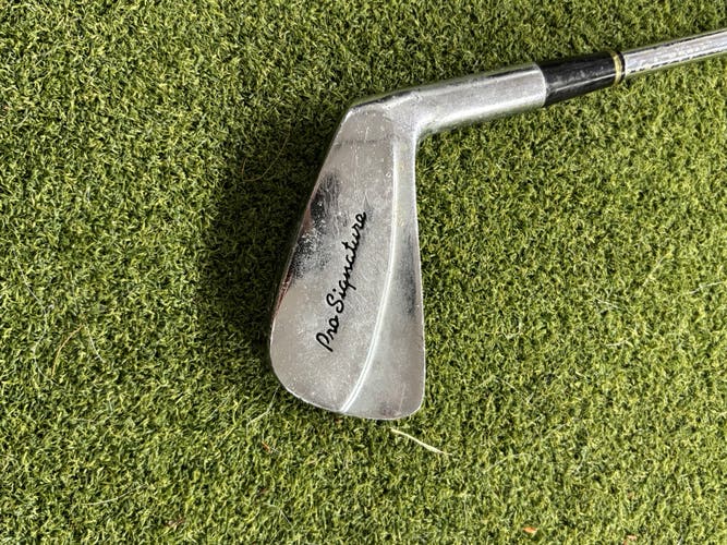 Men's Northwestern 3 iron Right Handed Stiff Flex Steel Shaft (Used)