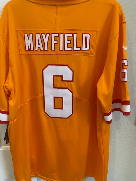 Throwback Baker Mayfield Buccaneers jersey size mens M (New with Tags)