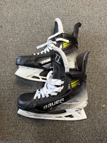 Edvinsson Pro Stock Hyperlite 2  Skates 9 3/4 (Used)