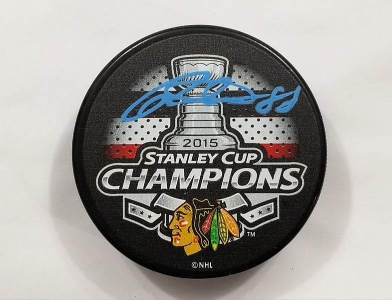 PATRICK KANE Autographed Chicago Blackhawks 2015 Stanley Cup Champs Hockey Puck