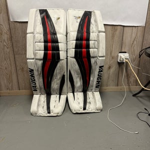 36" Vaughn Velocity V7 Pro Carbon Goalie Leg Pads (Used)