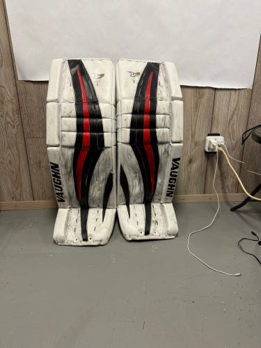 36" Vaughn Velocity V7 Goalie Leg Pads (Used)