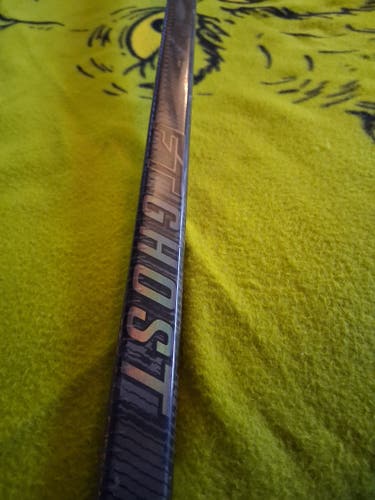 Senior CCM FT Ghost Right Handed Hockey Stick P29 85 Flex