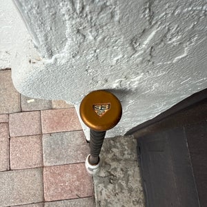 2023 DeMarini Whisper Composite Bat (-10) 23 oz 33" (Used)