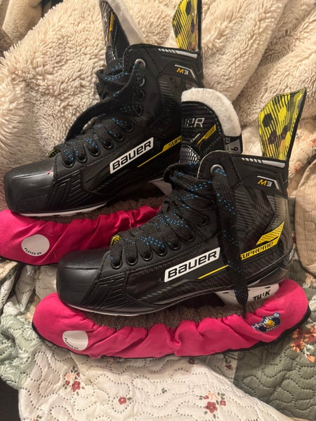 2022 Bauer Supreme M3 Hockey Skates Extra Wide Width 6 (Used)