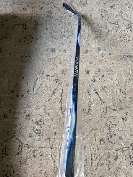 Senior Bauer Vapor FlyLite Left Hand Hockey Stick P28 70 Flex (New)