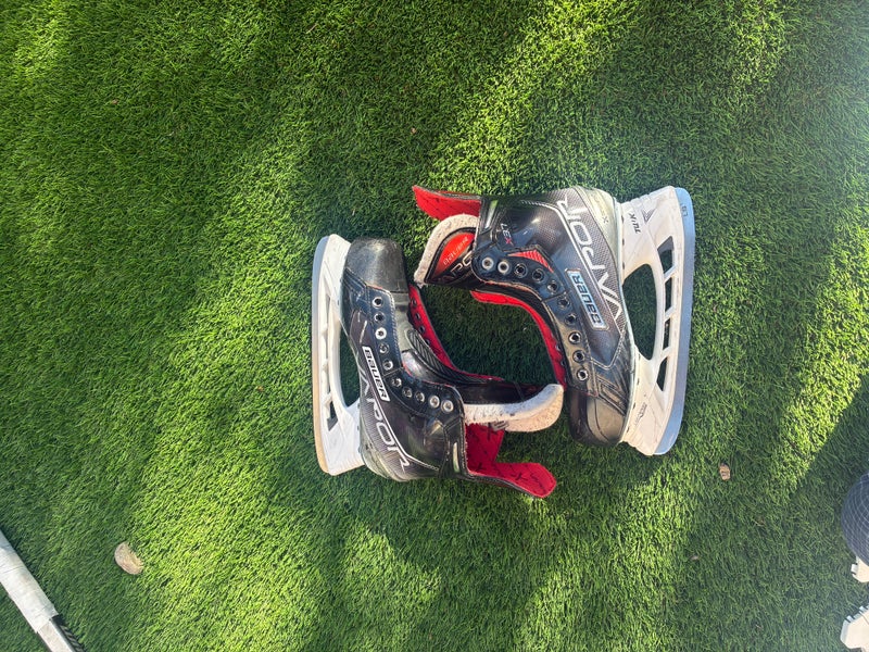 2021 Bauer Vapor X3.7 Hockey Skates 6.5 (Used)