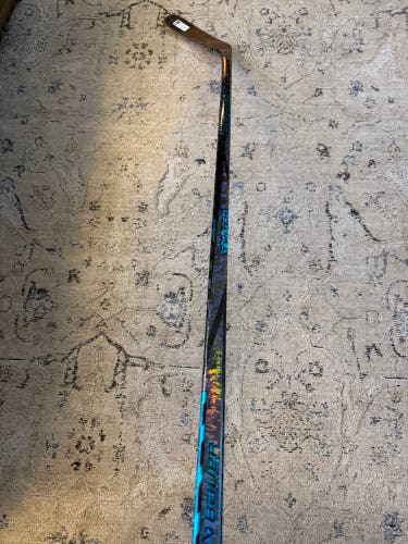 Senior Bauer Twitch Left Hand Hockey Stick P92 87 Flex (New)