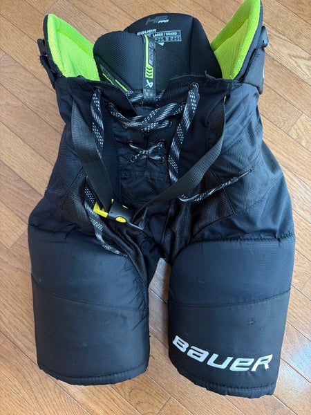 Men's Junior Large Bauer HP Pro Hockey Pants (Used)
