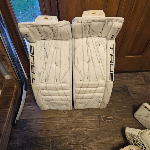 33" 2022 True Goalie Leg Pads (Used)
