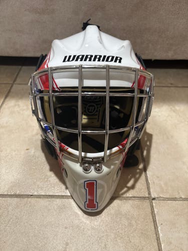 Youth Warrior R/F1 Goalie Mask (Used)