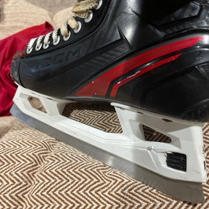 2023 CCM EFlex 6.5 Hockey Goalie Skates 9 (Used)