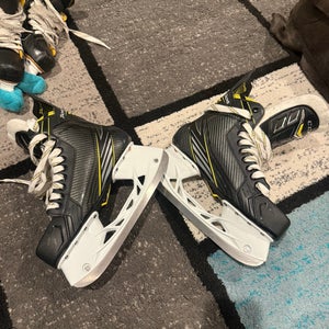 2016 CCM Tacks 4092 Hockey Skates Extra Wide Width 8 (Used)