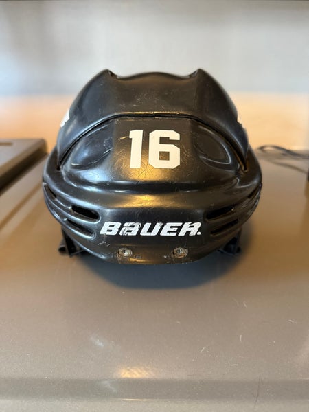 Medium Bauer HH5000 Helmet (Used)