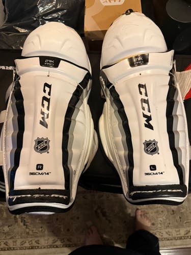 Senior CCM 2KPRO 14" Shin Pads Pro Stock (New)