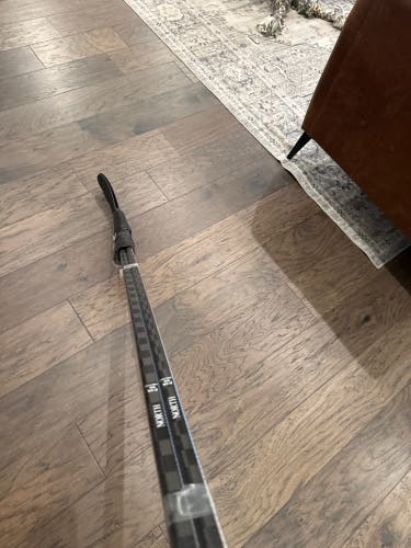 Junior Bauer Proto2 Right Handed Hockey Stick P28 50 Flex Pro Stock (New)