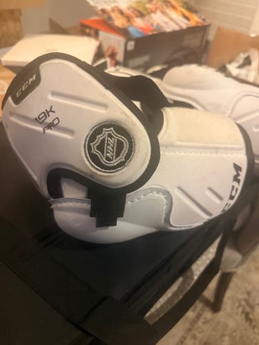 Senior Small CCM 19K Elbow Pads (New)