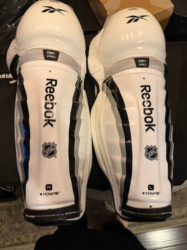 Senior Reebok 19K 16" Shin Pads Pro Stock (Used)