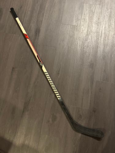 Pro Stock Warrior Alpha LX3 Pro Left Handed 80 Flex Mackinnon Curve hockey stick