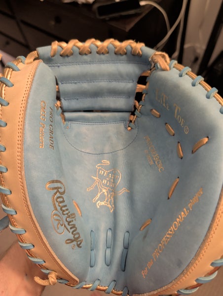 Rawlings RH Heart of the hide Catcher's Glove 33" (Used)