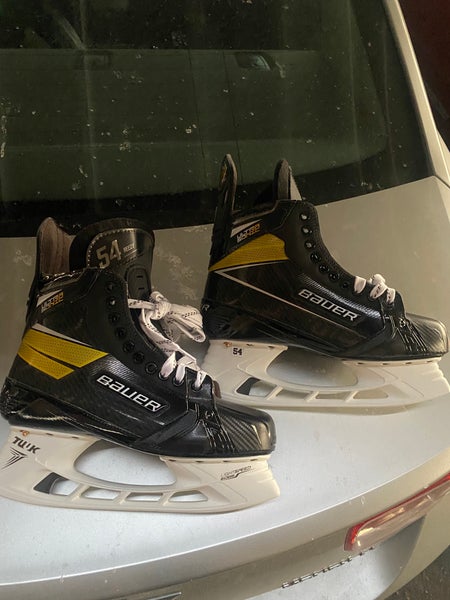 2020 Bauer Supreme Ultrasonic Hockey Skates Regular Width Pro Stock 9.5 (New)