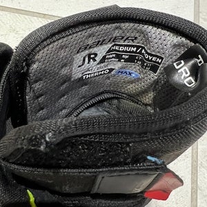 Junior Medium Bauer Vapor 3X Pro Elbow Pads (Used)