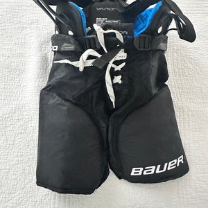Junior Small Bauer Vapor Volt Hockey Pants (Used)