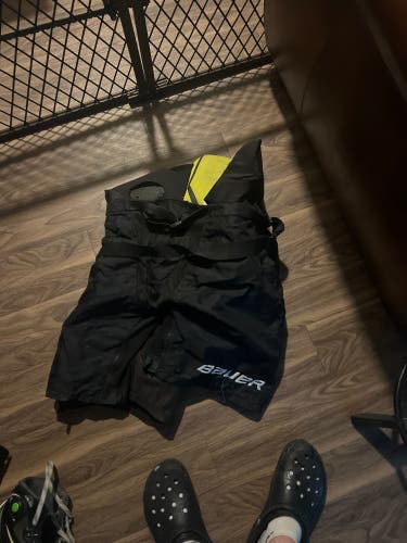 Senior Large Bauer Supreme S29 Hockey Pants (Used)