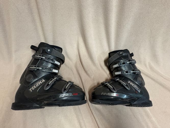 Mondo 27 & 27.5 Unisex Tecnica Rival R5 Ski Boots (Used)